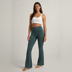 Lululemon Women’s Align High-Rise Mini-Flare Pants – Size 4